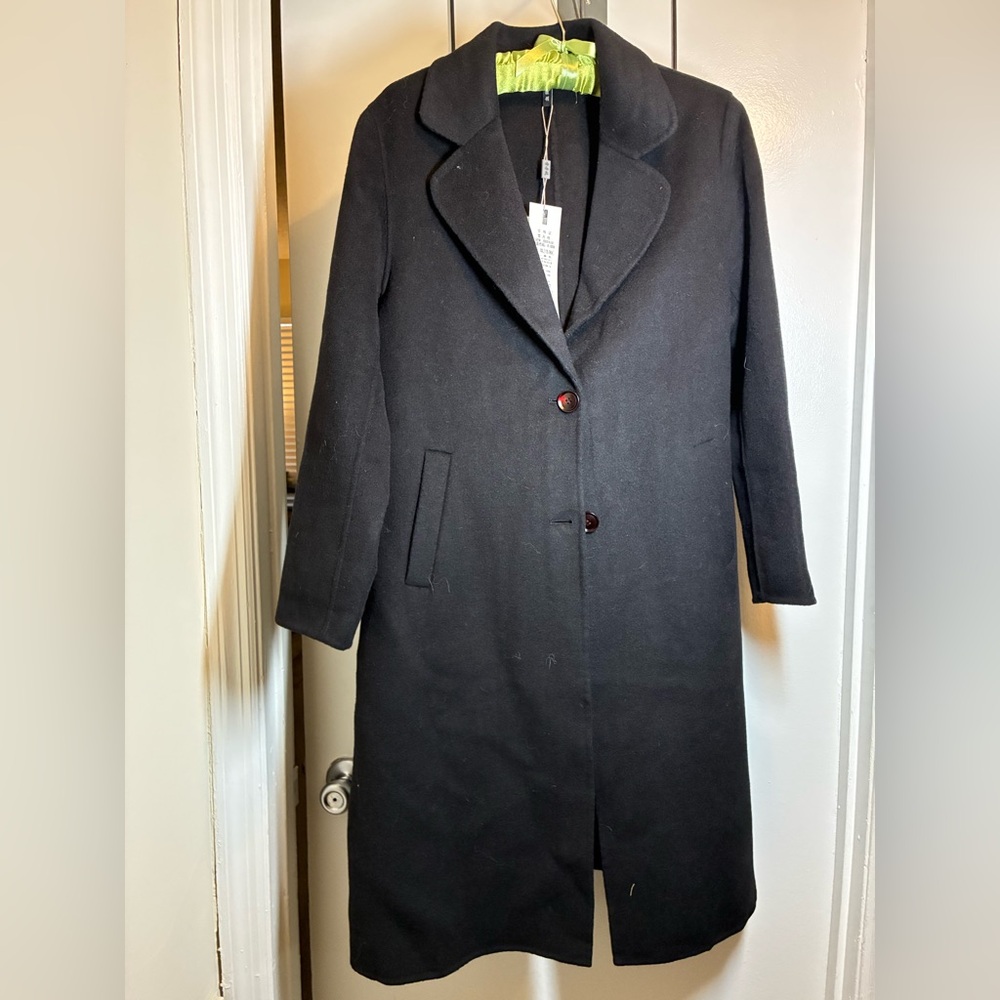 Elegant Lightweight Black wool Women's Coat